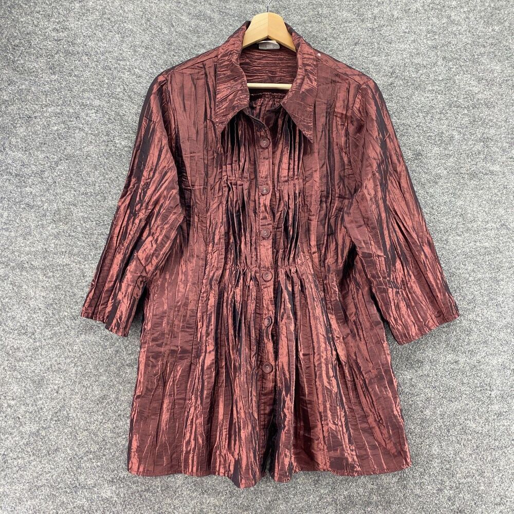 Noelle Shirt Women Red 8/10 Button Up 3/4 Sleeve Collared Nylon